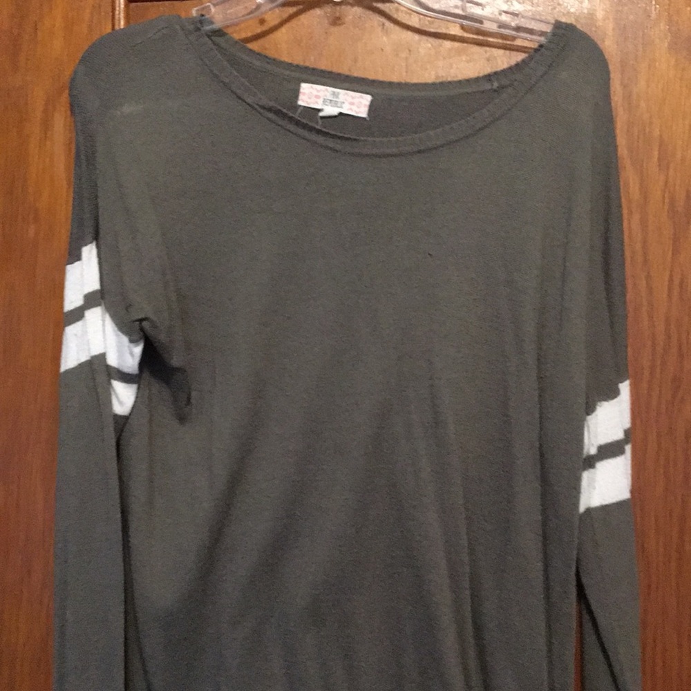 Long Sleeve Tee Olive Colored
